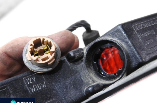 ŚWIATŁO STOP STOPU HONDA FR-V