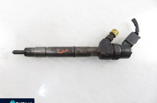 WTRYSKIWACZ MERCEDES W168 A 170 CDI 6680700987 0445110116