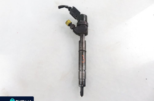 WTRYSKIWACZ MERCEDES W168 A 170 CDI 6680700987 0445110116