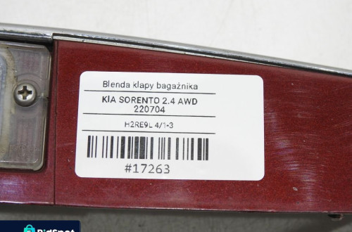 LISTWA BLENDA KLAPY TYŁ R1 KIA SORENTO I
