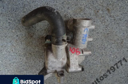 HYUNDAI I30 1.6 CRDI OBUDOWA TERMOSTATU