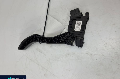 PEDAŁ VOLKSWAGEN GOLF VII 5Q1723503H