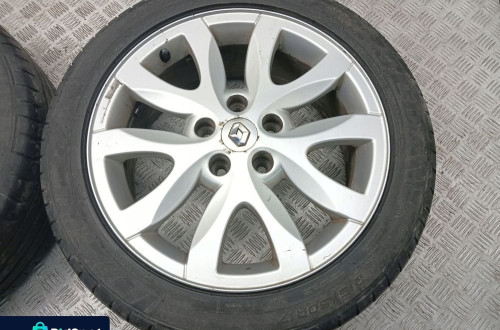 FELGI Z OPONAMI LAGUNA III 3 17&#x27;&#x27; 7J ET47 5X114,3 403000020R 215/50/17