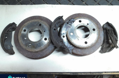 BĘBNY HAMULCOWE TYŁ  NISSAN ALMERA N16  1.5