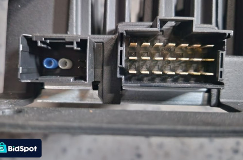 MERCEDES A KLASA W169 B KLASA W245 WZMACNIACZ HARMAN BECKER A1698208089