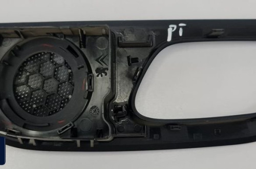 RAMKA OSŁONA KLAMKI DRZWI PRAWY TYŁ CITROEN C6 I