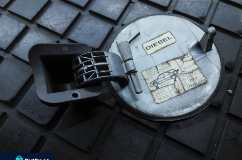 OPEL ASTRA II G KLAPKA WLEWU PALIWA SREBRNA POSIADAM 2 SZT