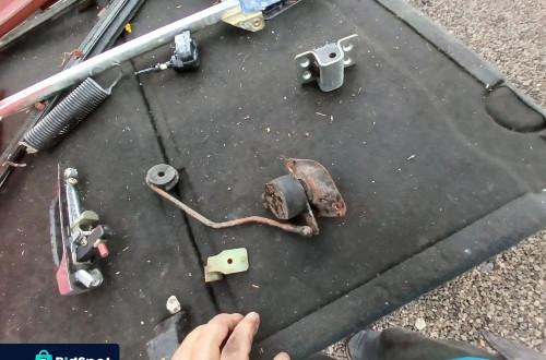 mercedes w123 123 beczka lacznik gumowy ciegla gazu 1233002325