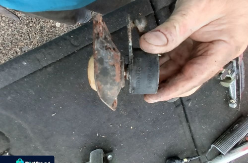 mercedes w123 123 beczka lacznik gumowy ciegla gazu 1233002325