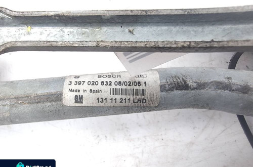 MECHANIZM WYCIERACZEK PRZÓD OPEL ASTRA H III 13111211