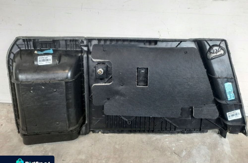 BOCZEK BAGAŻNIKA PRAWY TYŁ BMW X5 E70