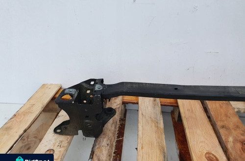 Nissan Primera P12 BELKA PRZEDNIEGO ZDERZAKA przód