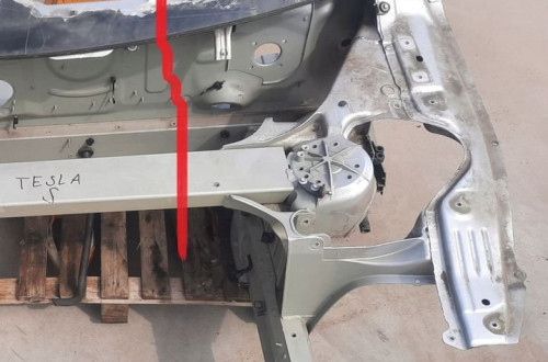 TESLA MODEL S ĆWIARTKA PODŁUŻNICA LEWY PRZÓD