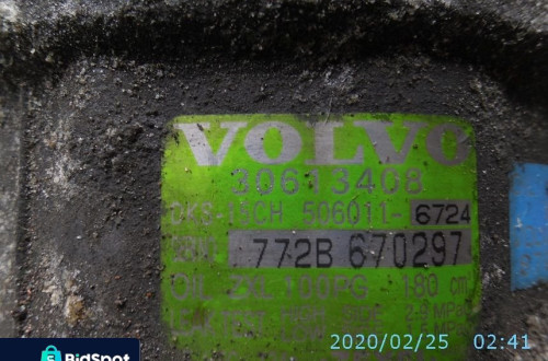 SPRĘŻARKA KLIMATYZACJI VOLVO V40 I 2.0 B 30613408