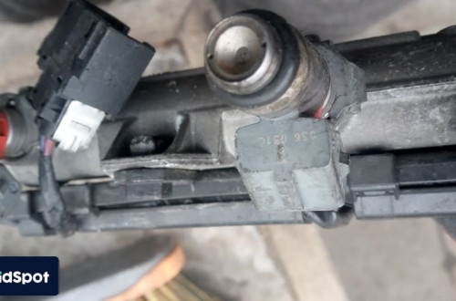 vw polo bora listwa wtryskowa wtrysk wtryski 036031c 036133319