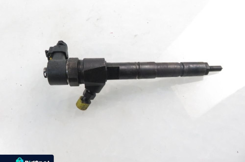 WTRYSKIWACZ FIAT CROMA II 1.9 D MULTIJET  0445110243