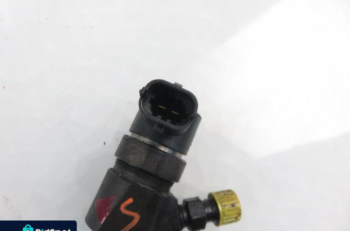 WTRYSKIWACZ FIAT CROMA II 1.9 D MULTIJET  0445110243