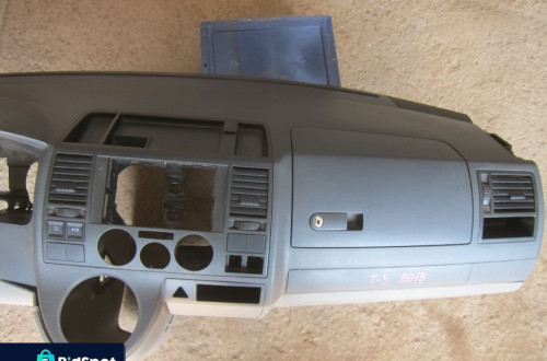 Vw T5 2.5TDI EU deska rozdzielcza konsola