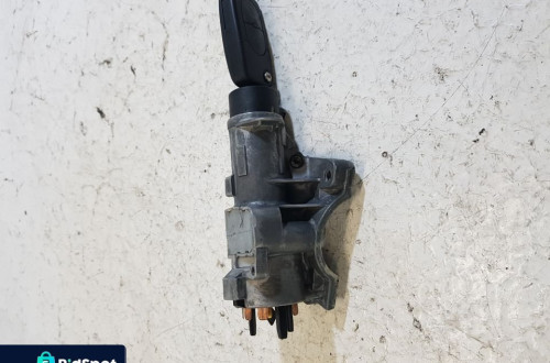 STACYJKA Z KLUCZYKIEM VOLKSWAGEN GOLF 4 4B0905851
