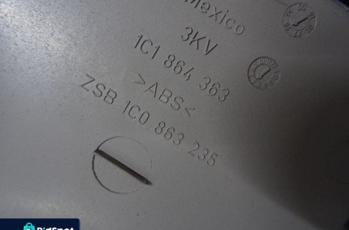 TUNEL ŚRODKOWY Z POPIELNICZKĄ VW NEW BEETLE 97-05 NR347