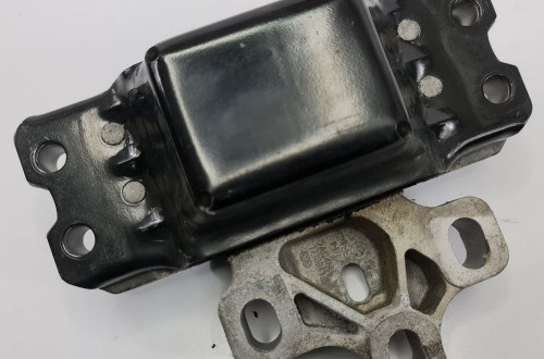 ŁAPA PODUSZKA SKRZYNI AUTOMAT VW TOURAN 1.4 TSI