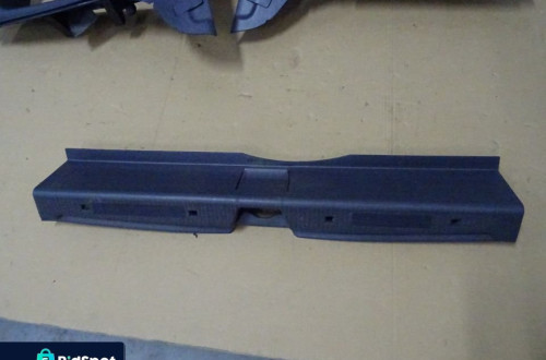 BOCZKI OSŁONA SŁUPKA PROGU MERCEDES W168 LONG LIFT 01-04 NR147