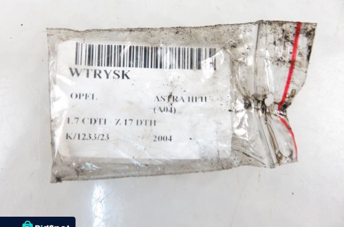 WTRYSKIWACZ OPEL ASTRA H 1.7 CDTI  0445110175