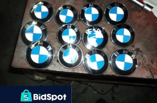 ZNACZEK EMBLEMAT TYŁ BMW E36 E46 E90