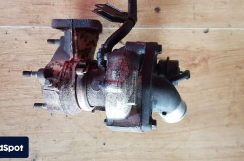 TOYOTA COROLLA E12 2.0 D4D TURBOSPRĘŻARKA 17201-27050