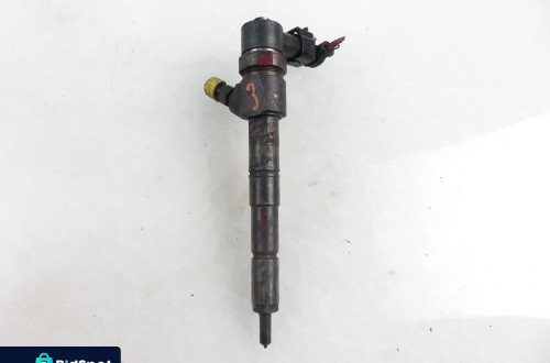 WTRYSKIWACZ FIAT CROMA II 1.9 D MULTIJET  0445110243