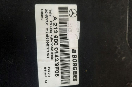WYKŁADZINA BAGAŻNIKA DYWAN MERCEDES S W221 E W212