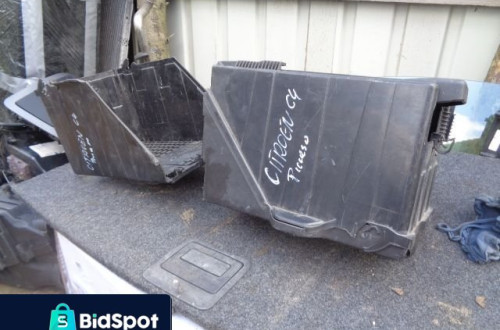 CITROEN PICASSO C4 PODSTAWA OBUDOWA AKUMULATORA