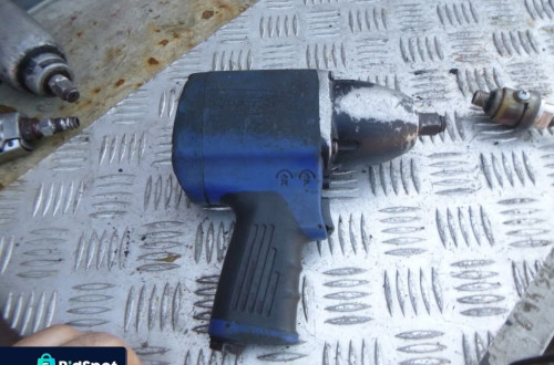 KLUCZ PNEMATYCZNY BLUE-POINT AT650
