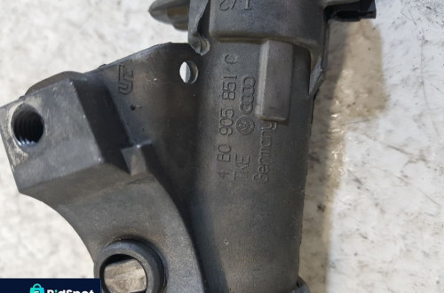 STACYJKA Z KLUCZYKIEM AUDI A4 B6 4B0905851C