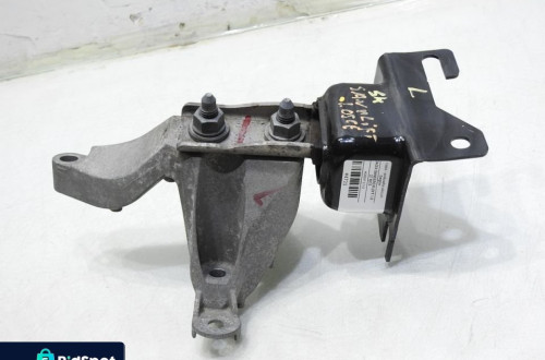 ŁAPA PODUSZKA SKRZYNI LEWA SANDERO II 1.0 SCE