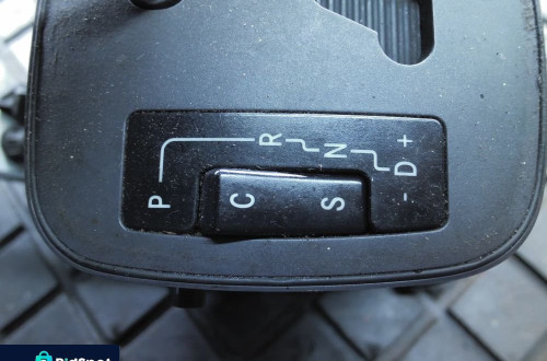 WYBIERAK LEWAREK LINKI MERCEDES VANEO A KLASA  AUTOMAT A1685400244