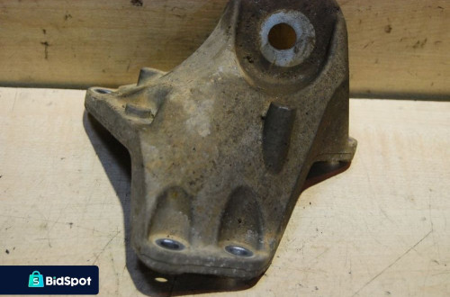 ŁAPA SKRZYNI BIEGÓW LEWA 4F0399113B AUDI A6 C6 3.0 TDI A4