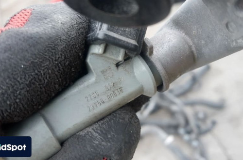 toyota yaris iii 1.0 wtrysk wtryskiwacz listwa wtryskowa 23250-00030