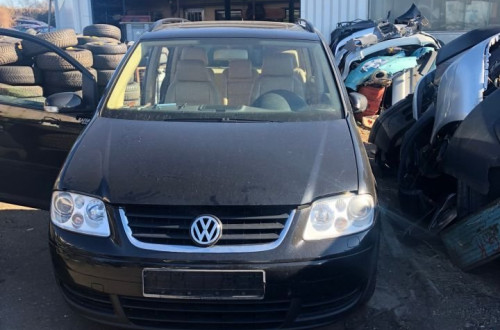 VOLKSWAGEN TOURAN DRZWI PRAWE PRZEDNIE EU