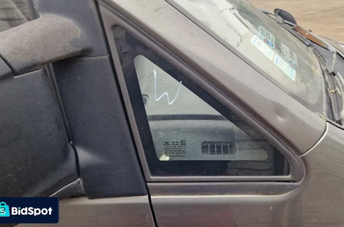 HYUNDAI H200 SZYBA KAROSERYJNA PRAWY PRZÓD