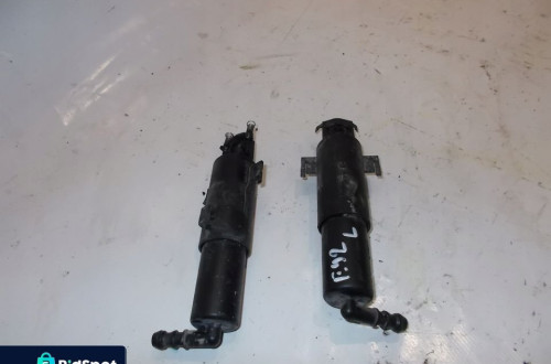 DYSZA SPRYSKIWACZ LAMPY REFLEKTORA E87 E90 E92 F-V
