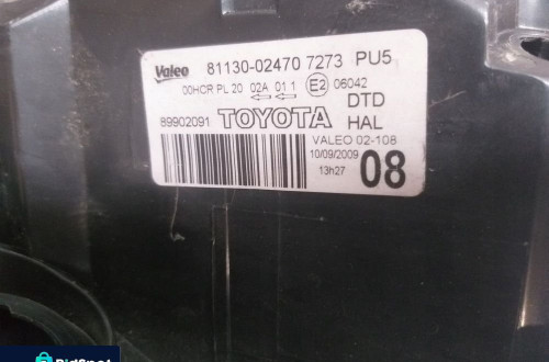 LAMPA LAMPY PRZÓD TOYOTA AURIS I 1 06-09