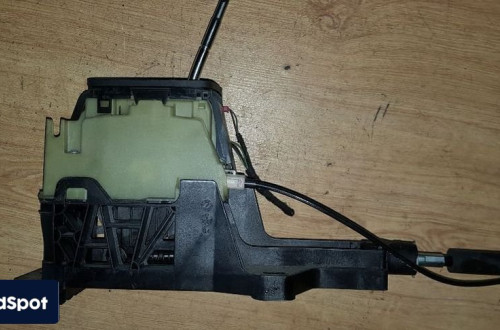 MERCEDES A KLASA W169 LEWAREK ZMIANY BIEGÓW LINKI KOMPLET A1693700709