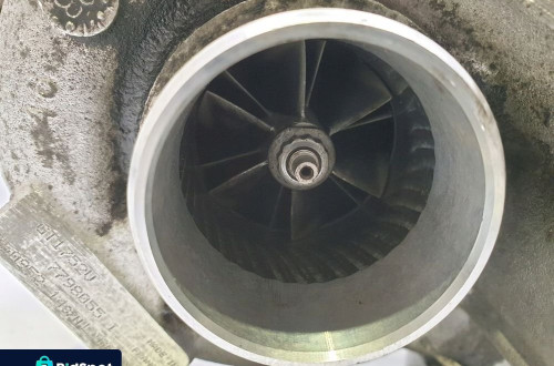 BMW E87 2.0 D TURBOSPRĘŻARKA turbo 7798055