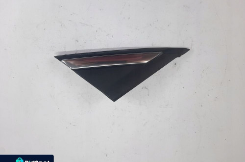 TRÓJKĄT OSŁONA BŁOTNIKA PRAWA Mondeo MK4 LIFT