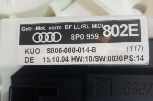SILNICZEK SZYBY PRAWY PRZÓD PRZEDNI AUDI A3 8P
