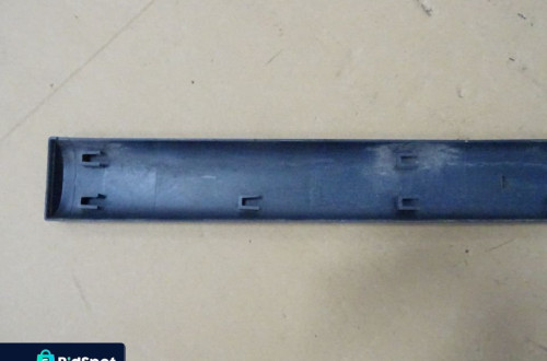 LISTWA BŁOTNIKA LEWY TYŁ RENAULT KANGOO I 97-03 NR30