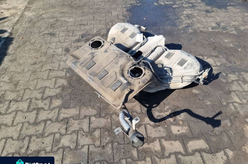 ZBIORNIK PALIWA AUDI A8 D3 4E0201021M