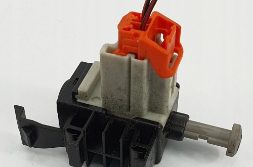 CZUJNIK STOPU FORD FOCUS MK2 2.0 16V