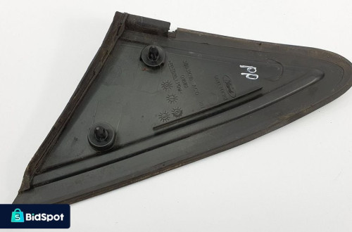 TRÓJKĄT OSŁONA BŁOTNIKA PRAWA FORD FOCUS MK2